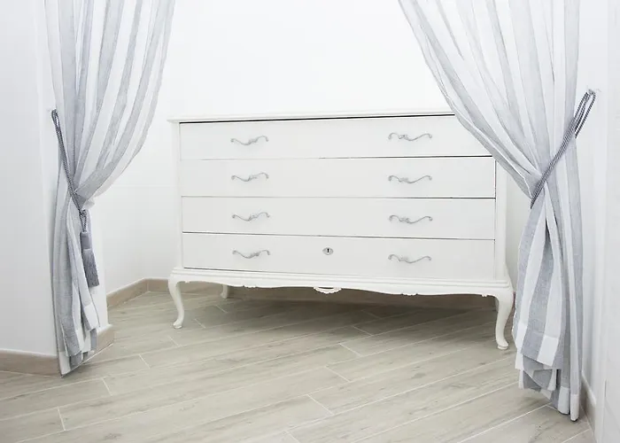 Gens Claudia, Vatican Luxury Rzym