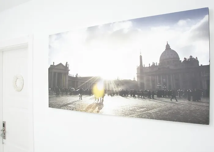 Gens Claudia, Vatican Luxury *